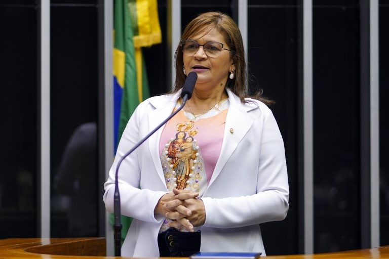 Projeto determina que cobrança de conta de luz prescreverá em um ano
