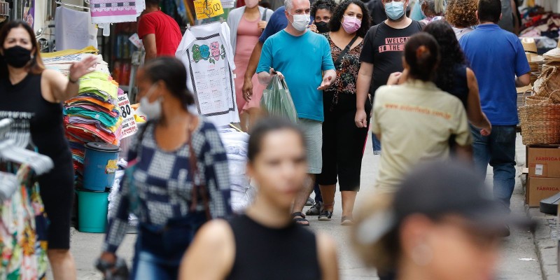 Rio de Janeiro avaliará em março liberação do uso de máscara 