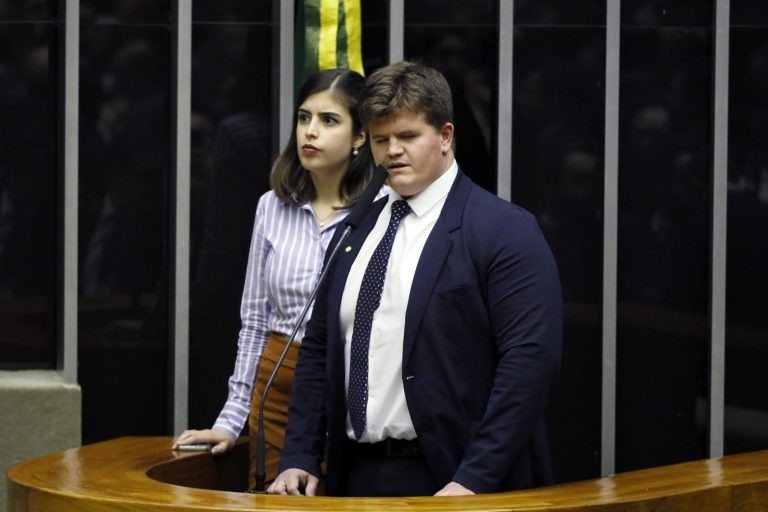 Projeto tipifica crime de condicionar a prestação de um dever de ofício à prática de ato sexual