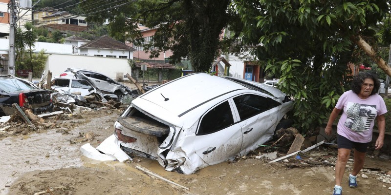 Petrópolis retoma monitoramento da covid-19 após temporal