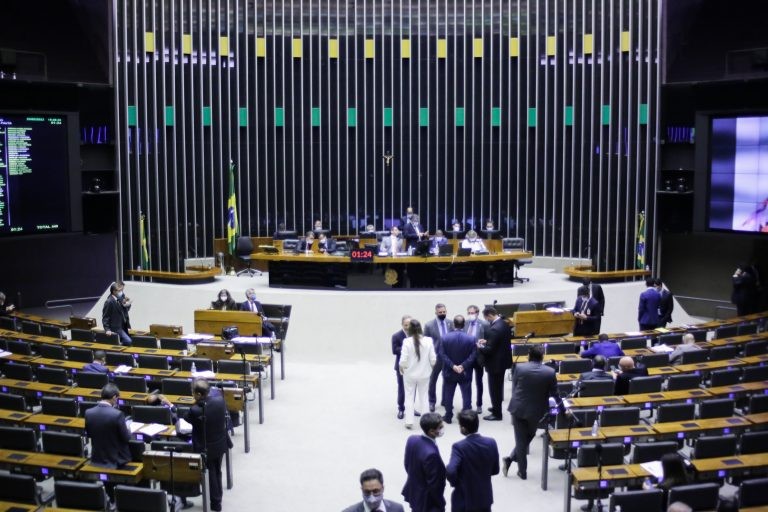Plenário discute projeto da Lei Paulo Gustavo; acompanhe