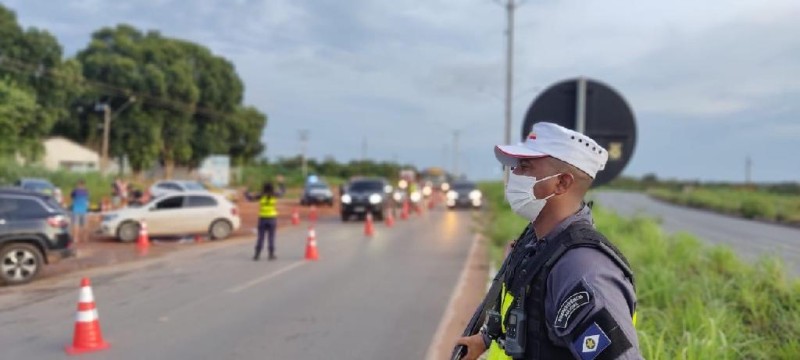 PM aborda 1,2 mil motoristas e prende 22 pessoas em flagrante na Baixada Cuiabana