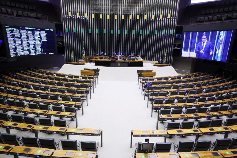 Deputados analisam PEC que inclui proteção de dados pessoais entre direitos previstos na Constituição; acompanhe
