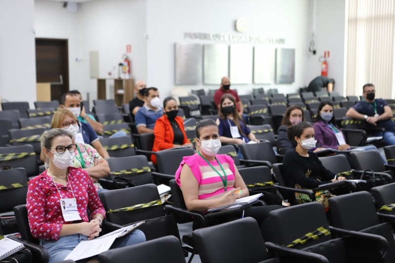 Comissão permanente do PAD passa por capacitação sobre Lei Municipal