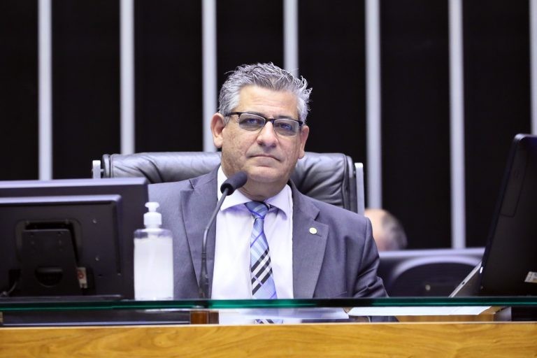 Projeto proíbe pagamento adiantado em compra pública de mercadorias