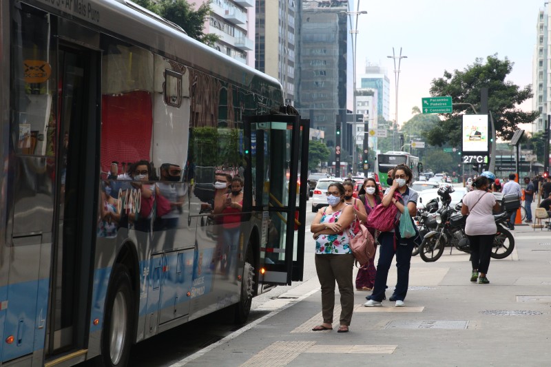 Manifestação afeta 38 linhas de ônibus na zonal sul de São Paulo