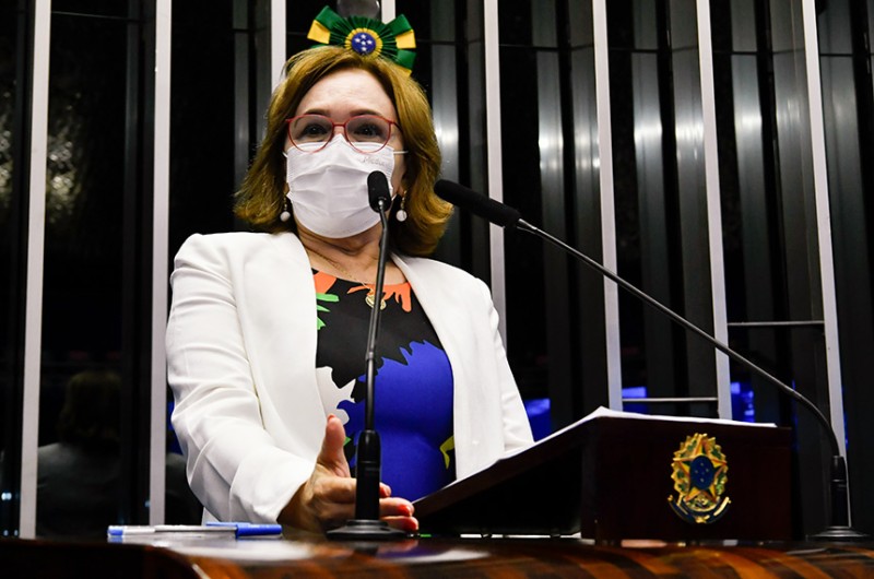 Zenaide comemora adiamento da votação de projeto sobre armas na CCJ