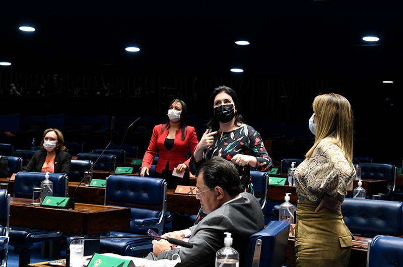 Senadores denunciam ameaças por posição contrária à ampliação do acesso às armas