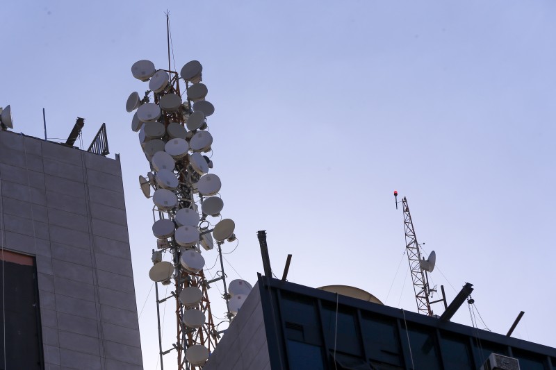 SP: prefeitura faz acordo para instalar antena de celular na periferia