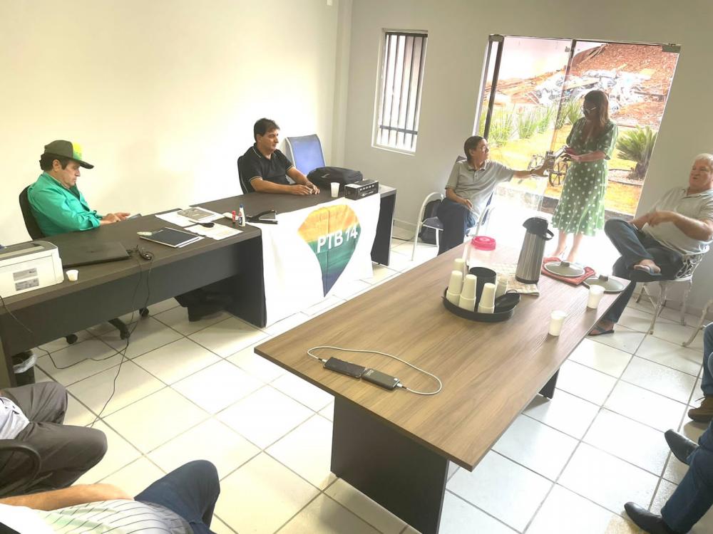  PTB se reúne e novamente cogita o nome de Antônio Galvan ao senado