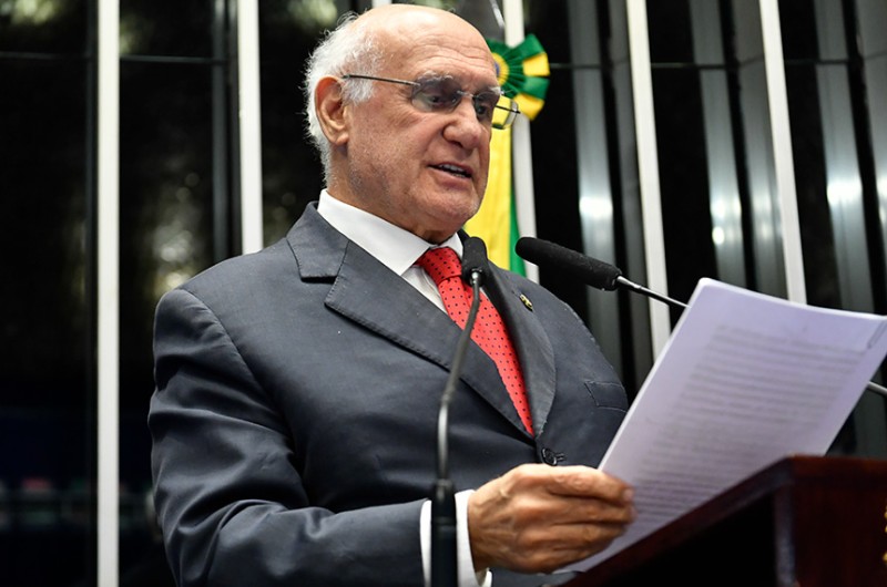 Lasier pede derrubada da MP que acaba com incentivos para a indústria química