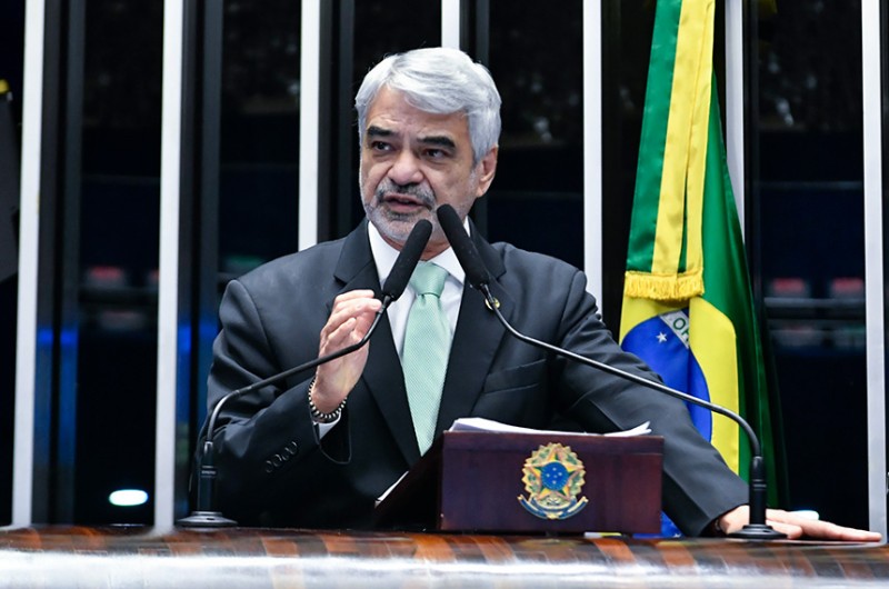 Humberto Costa destaca trabalho da CDH para denunciar violência política