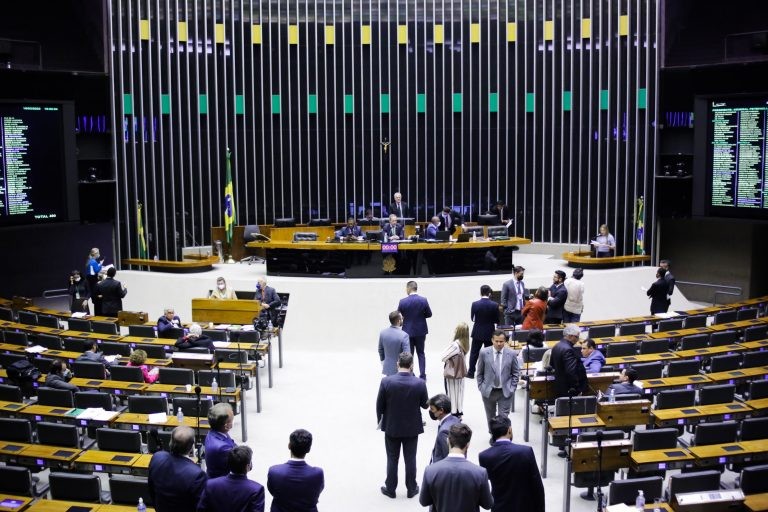 Câmara pode votar nesta quinta-feira criação de programa para financiar apoio a vítimas de violência doméstica