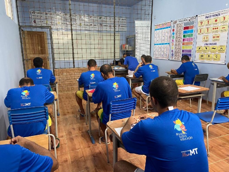 Cadeia Pública de Colniza inicia o ano letivo com turma do ensino fundamental
