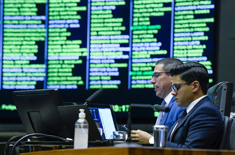 Congresso derruba item do veto parcial à MP do Milho
