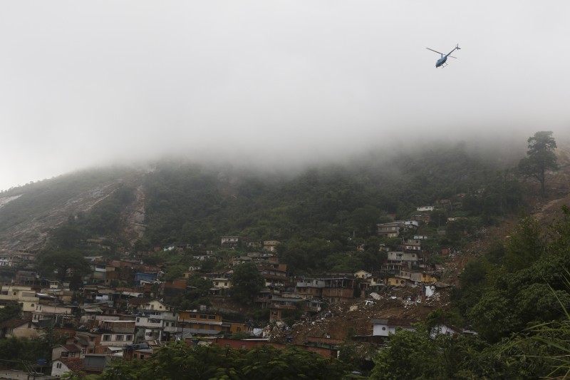 Petrópolis aciona sirenes e alertar população sobre efeitos da chuva