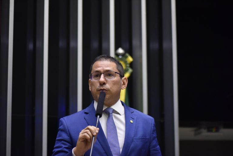 Projeto susta redução de até 25% do IPI; deputados do Amazonas negociam novo decreto