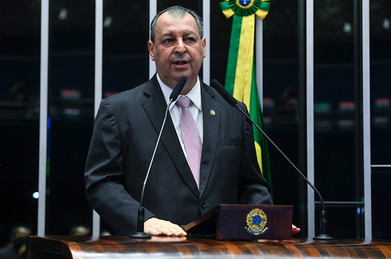 Omar Aziz pede que Senado apure denúncias de tráfico de influência no ministério da Educação