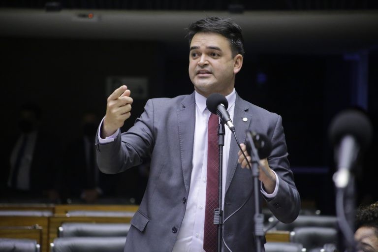 Projeto permite prisão civil de devedor de pensão alimentícia de caráter indenizatório