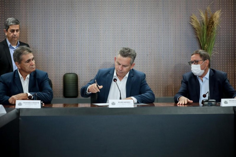 Governo de MT recebe áreas e inicia processo de regularização para beneficiar mil famílias