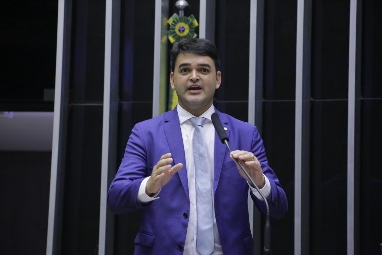 Projeto amplia regra sobre prisão civil de devedor de pensão alimentícia