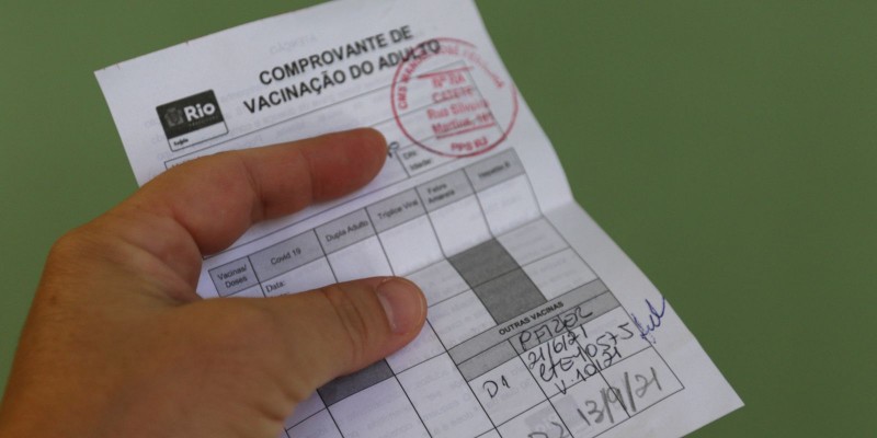 Saúde: certificado de vacinação será emitido com novas informações