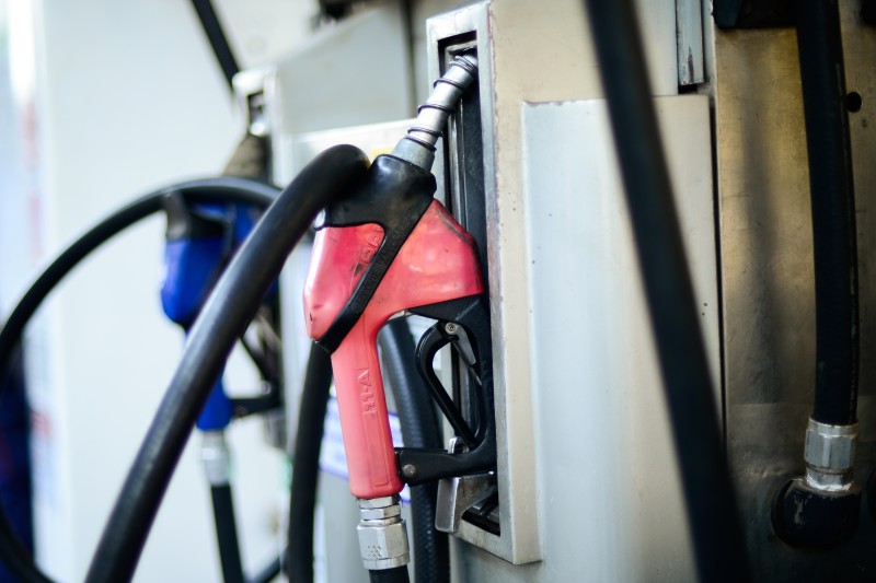 Confaz fixa ICMS do diesel e prorroga congelamento sobre gasolina