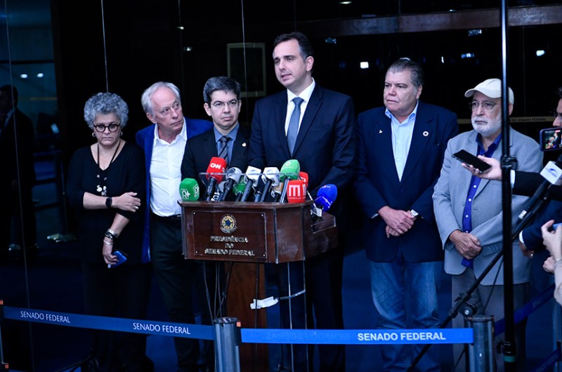 Pacheco se reúne com ex-ministros do Meio Ambiente e discute pauta no Congresso