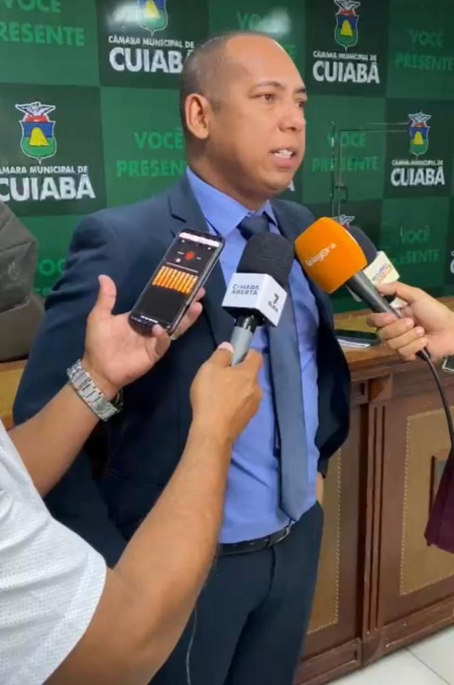 Juca do Guaraná apresenta projeto para reduzir o valor da conta de água