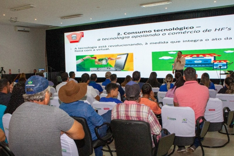 7º Fórum Regional da Agricultura Familiar encerra Show Safra com capacitação de produtores