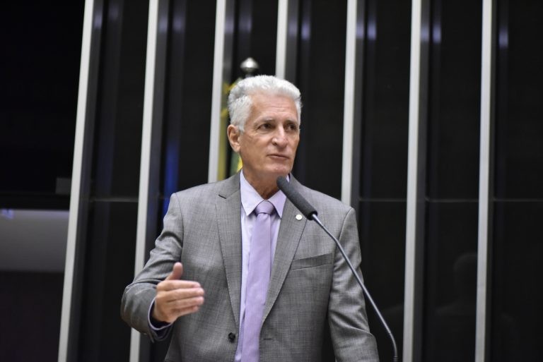 Deputados constatam, presencialmente, o atraso na reparação de danos do crime socioambiental de Mariana