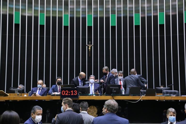 Deputados podem votar novo Código Eleitoral nesta quinta-feira