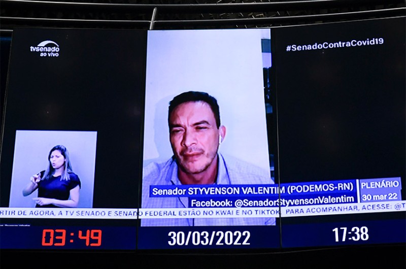 Garantia de mobiliário, equipamentos e materiais pedagógicos vai à sanção