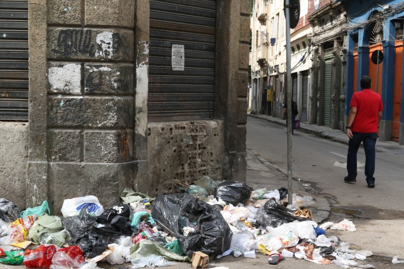 Greve dos garis do Rio de Janeiro entra no quarto dia