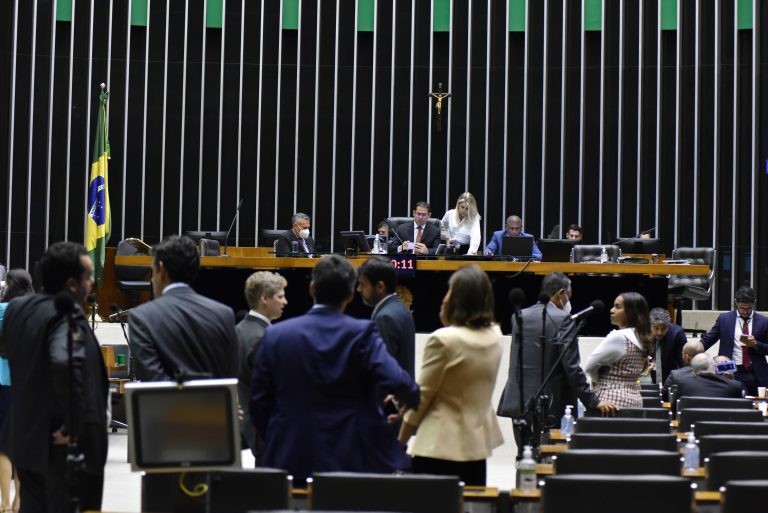 Câmara aprova urgência para divulgação de dados do Censo Escolar