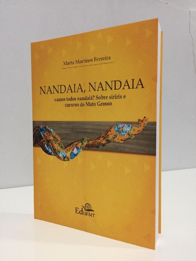 Professora da rede estadual lança livro sobre cururu e siriri em homenagem a Cuiabá
