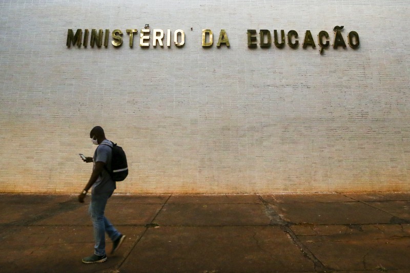 Ministro do TCU abre inspeção sobre supostos desvios no MEC