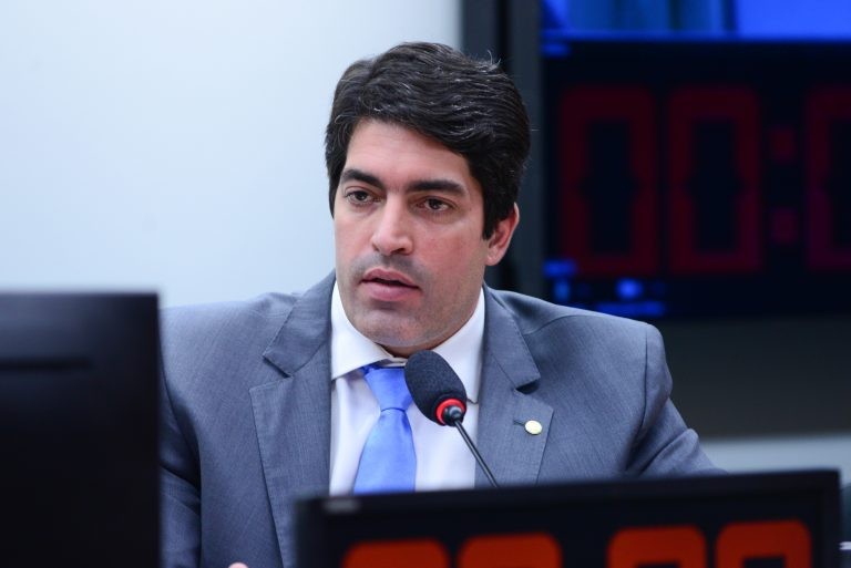 Projeto cria programa para incentivar exportação de bens de alto valor agregado