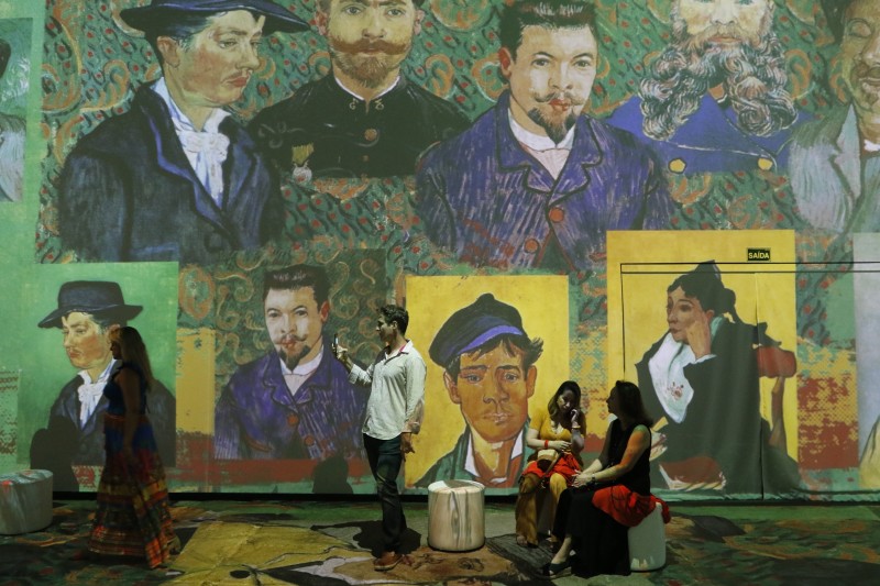 Casa França-Brasil oferece viagem imersiva pela obra de Van Gogh
