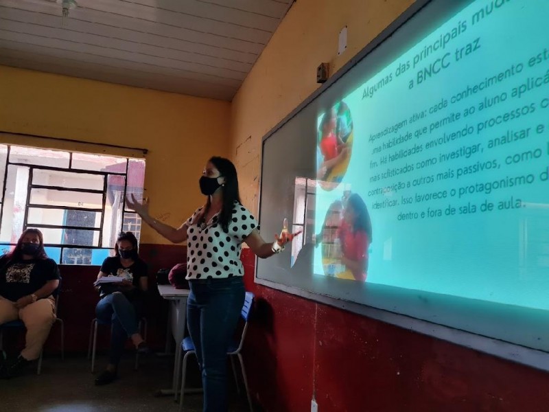 Seduc realiza capacitação de professores sobre o Novo Ensino Médio