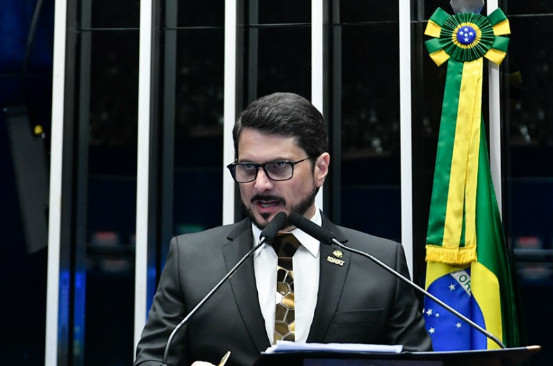 Marcos do Val pede votação do PL que altera Estatuto do Desarmamento