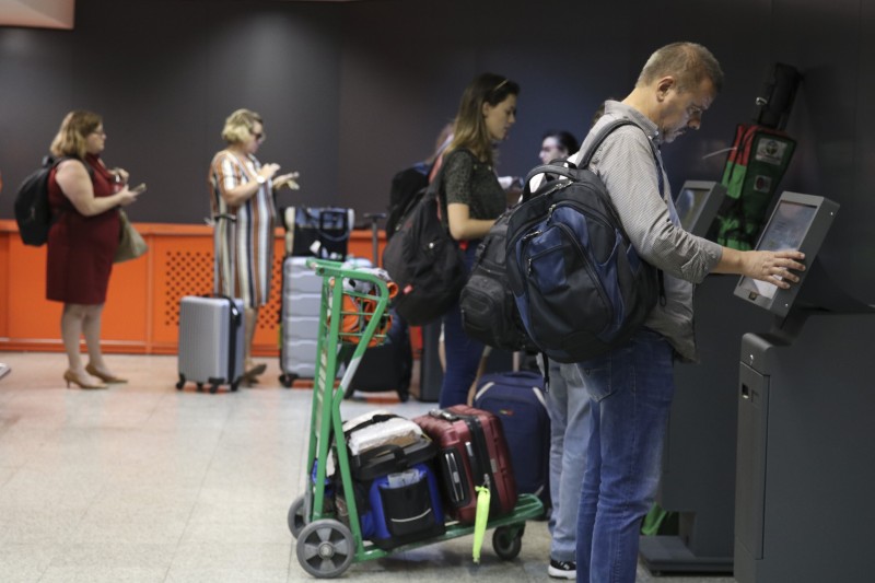 Procon notifica aéreas para explicar aumento nos preços das bagagens
