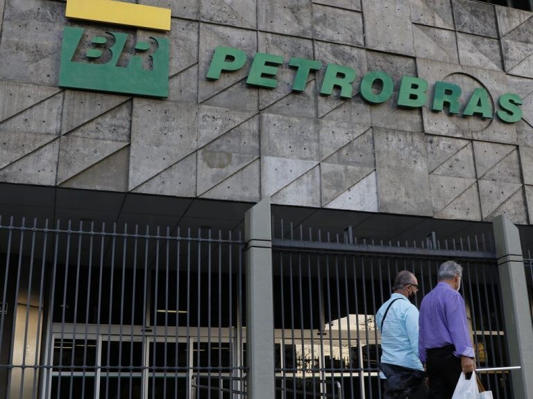 Projeto transfere a estados e municípios R$ 7,7 bilhões de leilões da Petrobras