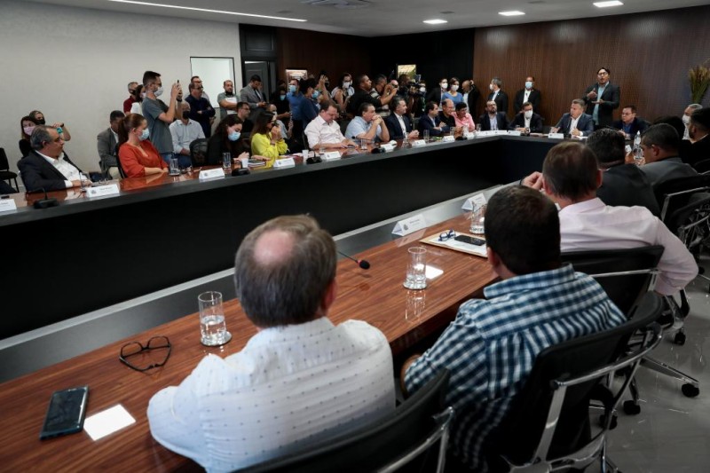 Comissão Técnica vai analisar convênios para fornecimentos de luminárias de LED