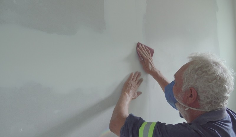 Licitação da semana busca mão de obra de pedreiro e pintor em Lucas do Rio Verde