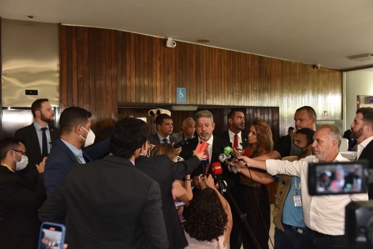 Lira: alguns deputados querem manter as regalias das Big Techs