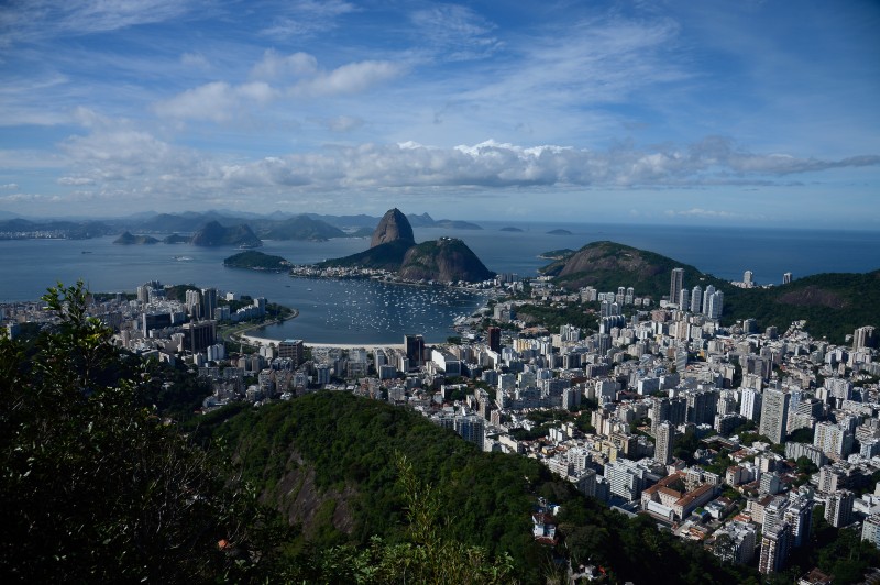 Rio terá chuvas fracas no feriado de amanhã