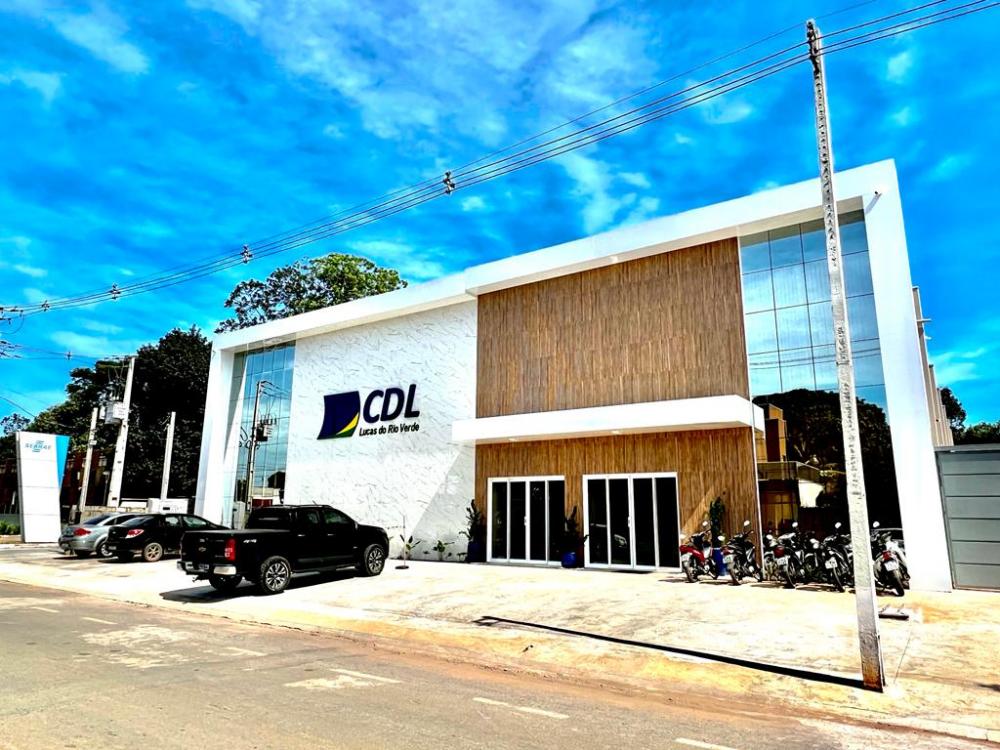 Levantamento mostra que consumidor deve gastar, em média, R$ 215 em compras na Páscoa