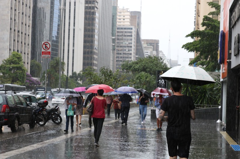 Feriados de Semana Santa deve ter chuva e temperatura de 13ºC em SP