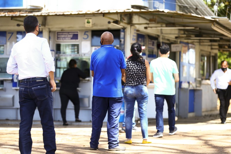 Três ganhadores acertaram 1° sorteio da Dupla Sena de Páscoa